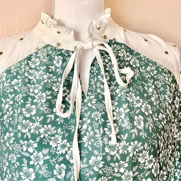 Dainty Jewells White & Green Floral With Gold Polkadot 3/4 Sleeve Dress. - Picture 3 of 9